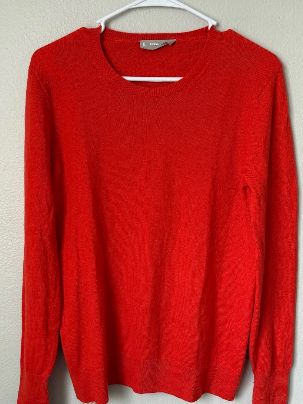Everlane THE CLASSIC CREW IN CASHMERE Rusty Red M minimalist Capsule Wardrobe - Picture 2 of 5